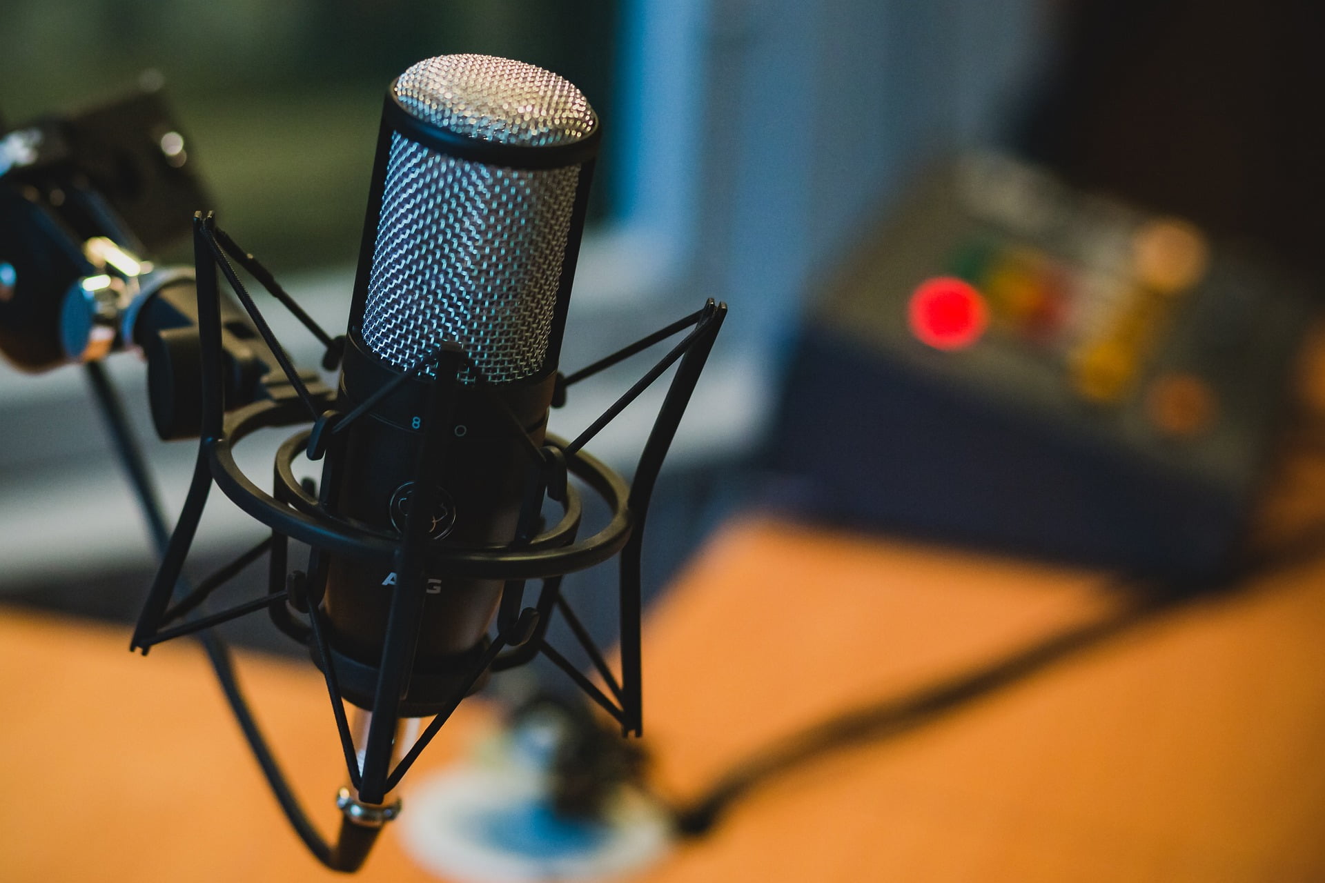 Best Crypto Podcasts in 2023 for Interesting Industry Insight